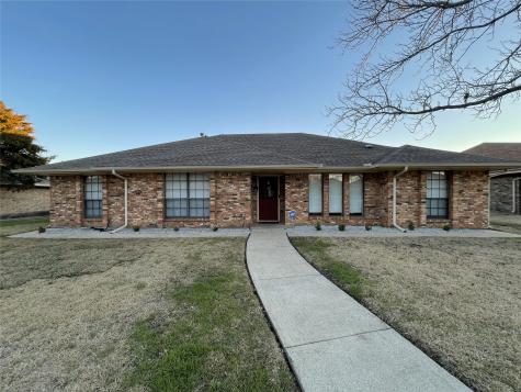 350 Cardinal Creek Drive Duncanville TX 75137