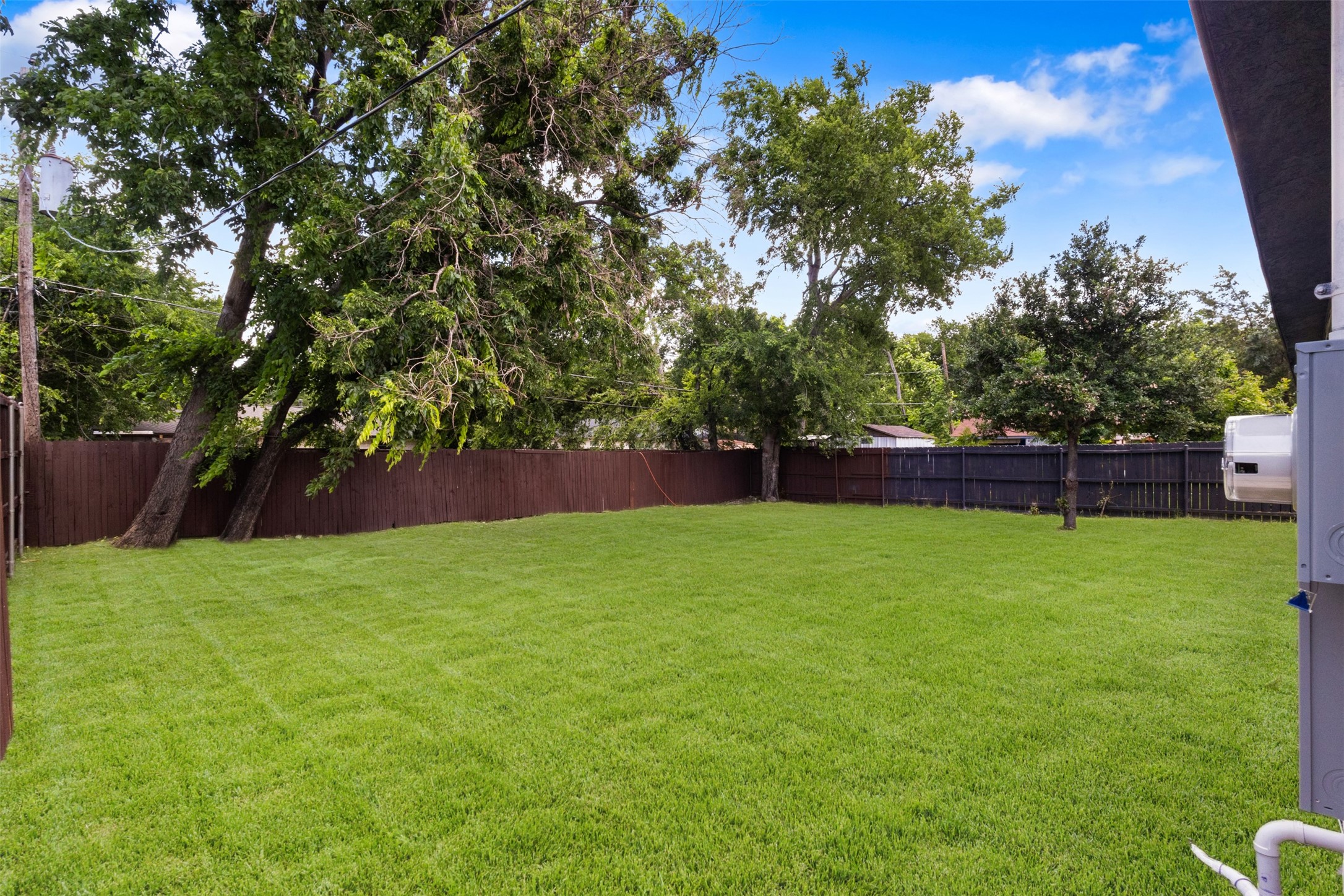 422 Sparks Street Grand Prairie TX 75051