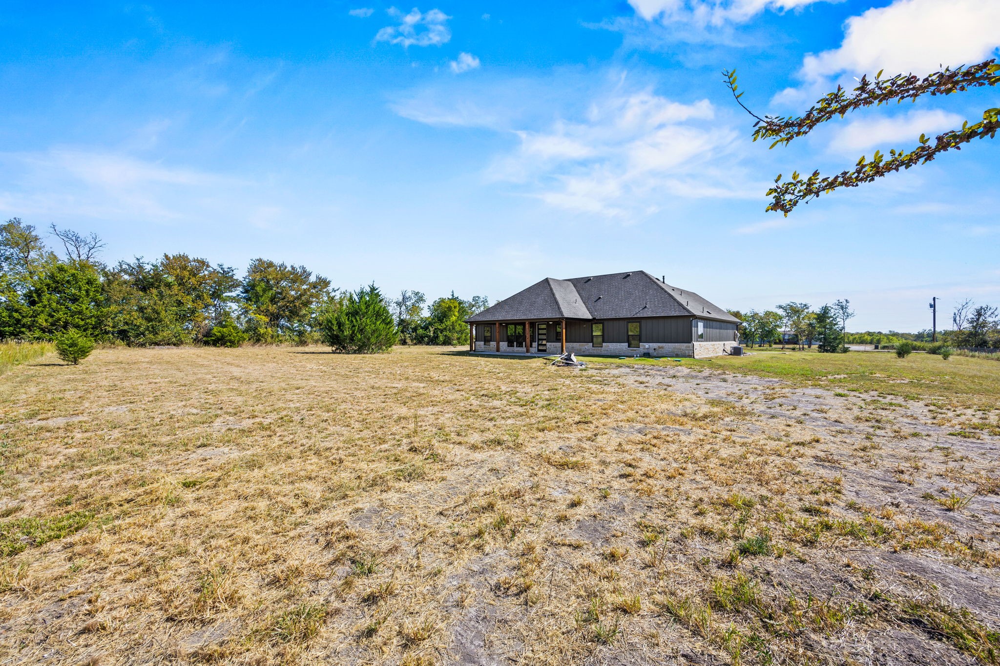 372 County Road 4300 Greenville TX 75401