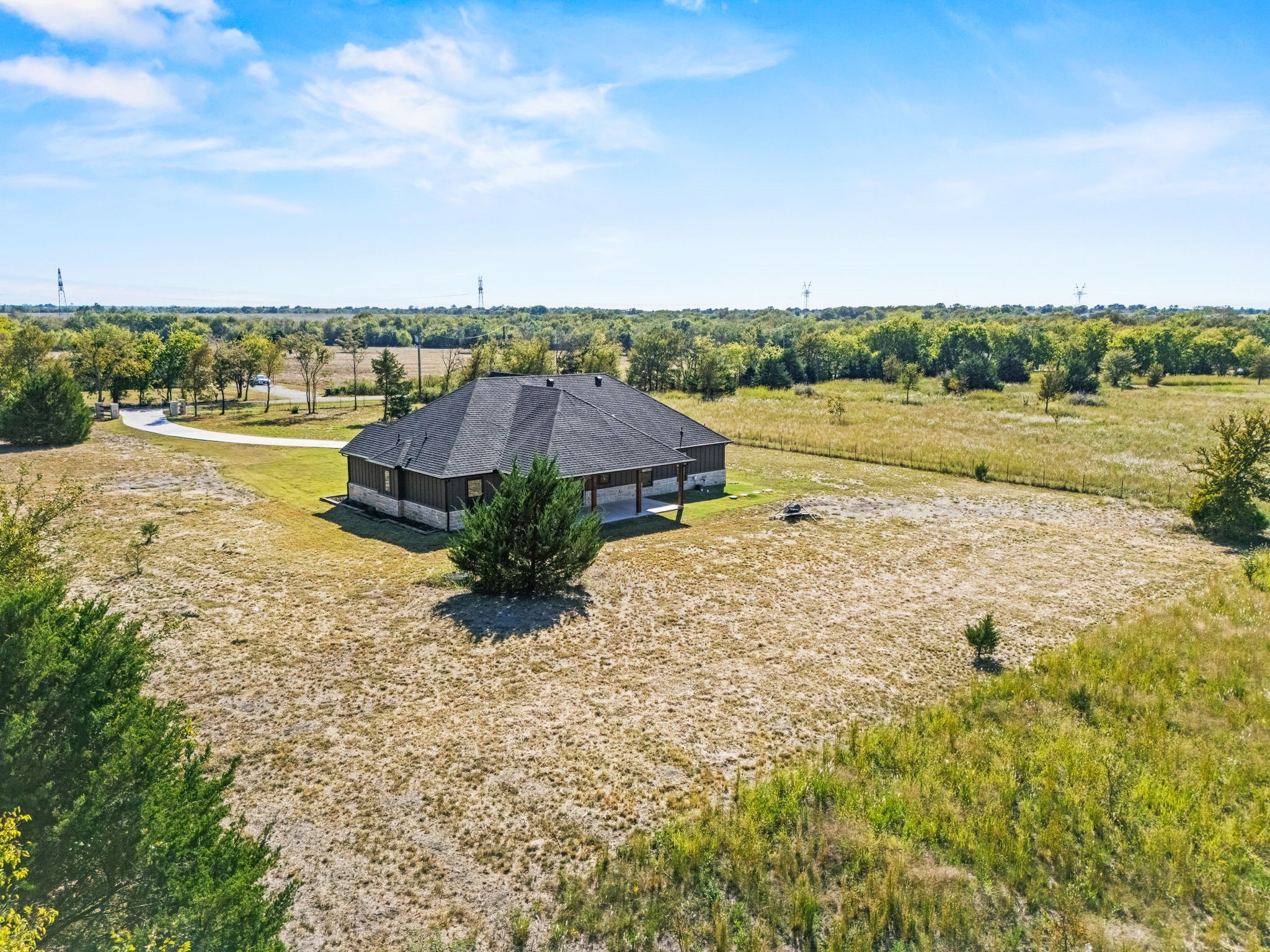 372 County Road 4300 Greenville TX 75401