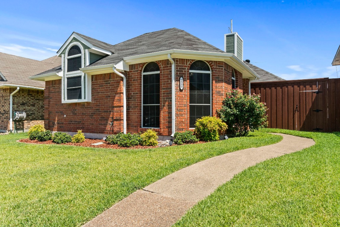 1555 Forest Creek Circle Mesquite TX 75149