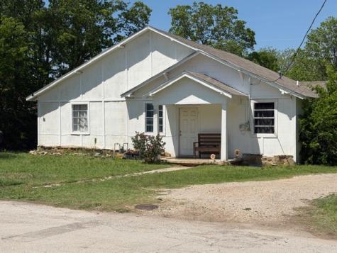 902 Thompson Jacksboro TX 76458