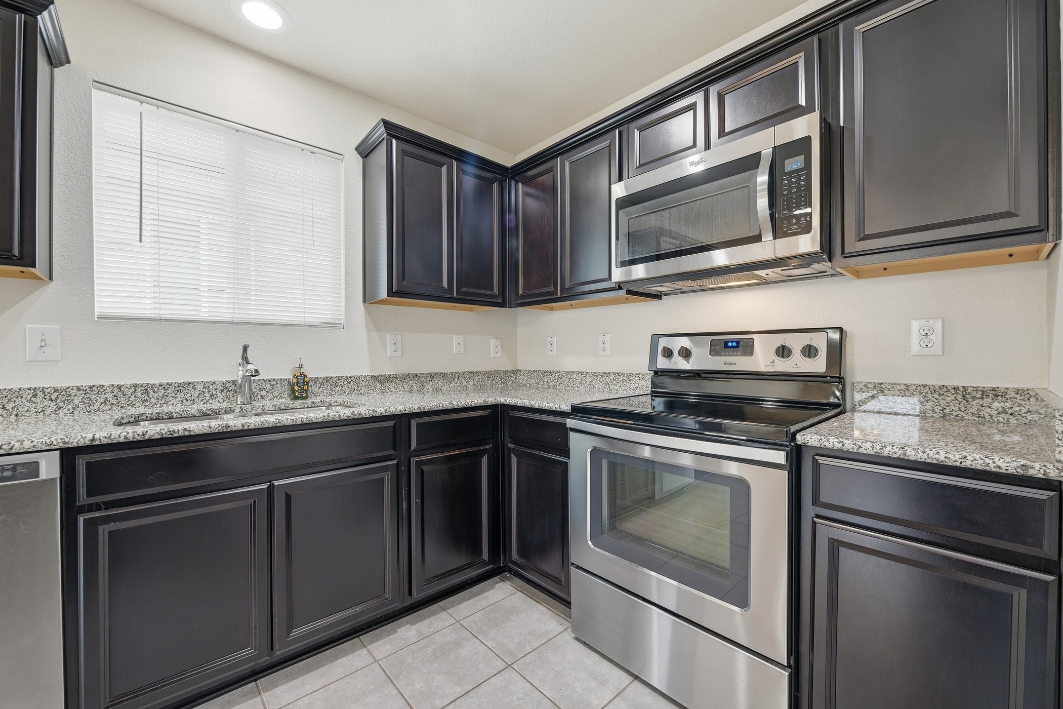 10001 Amosite Drive Fort Worth TX 76131