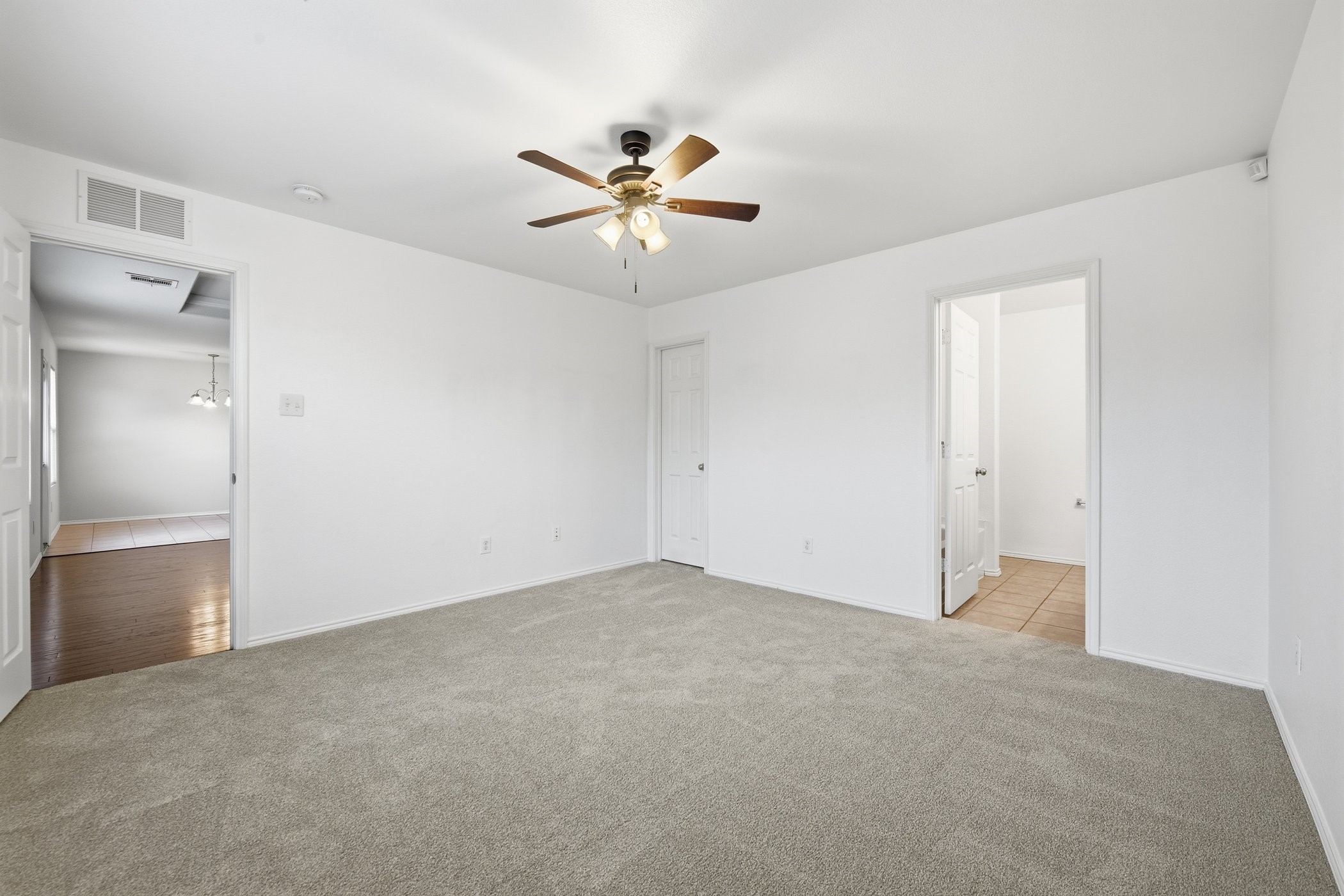 10001 Amosite Drive Fort Worth TX 76131