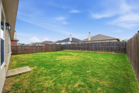 10001 Amosite Drive Fort Worth TX 76131