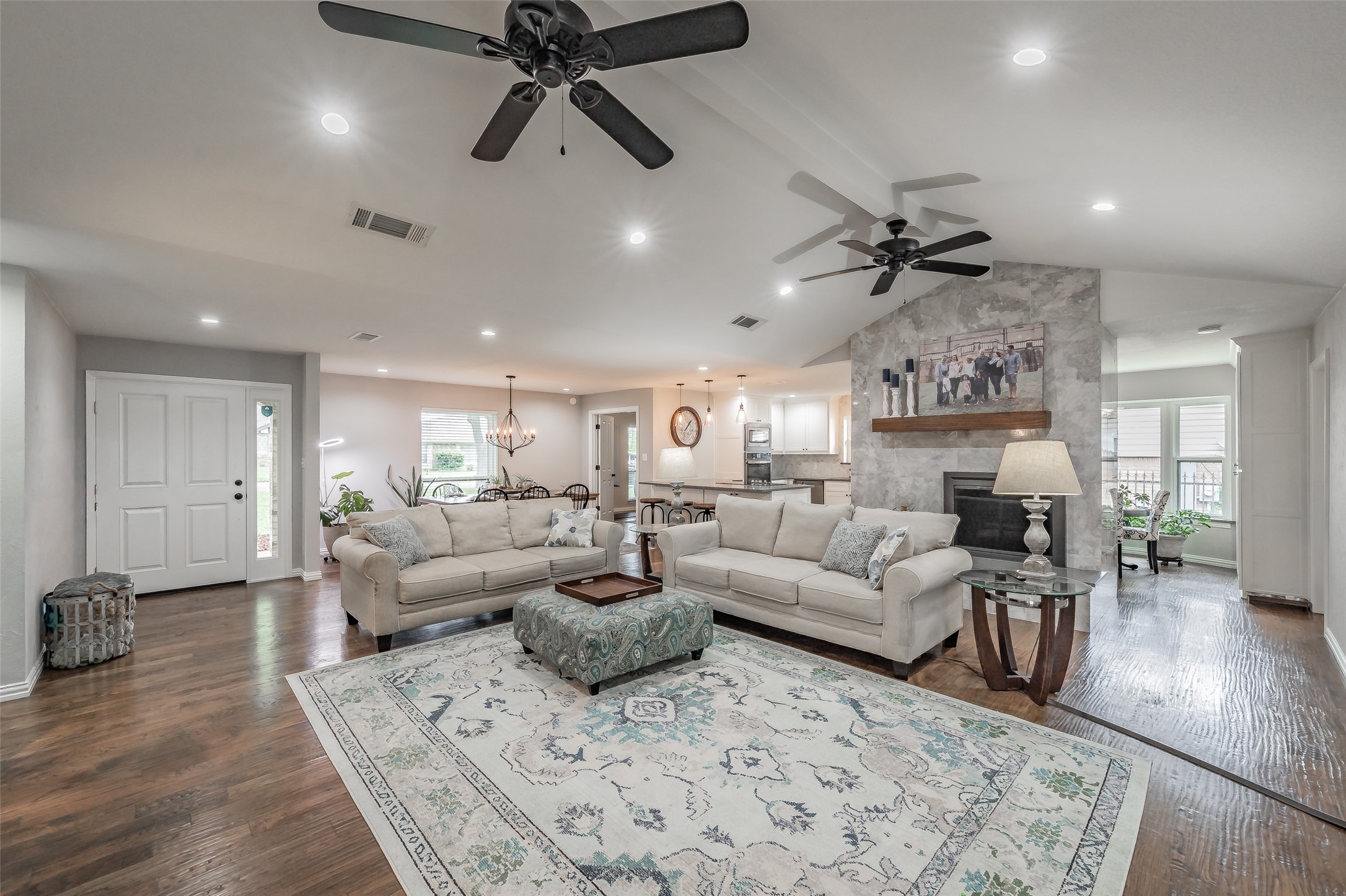 2872 Winterhaven Hurst TX 76054