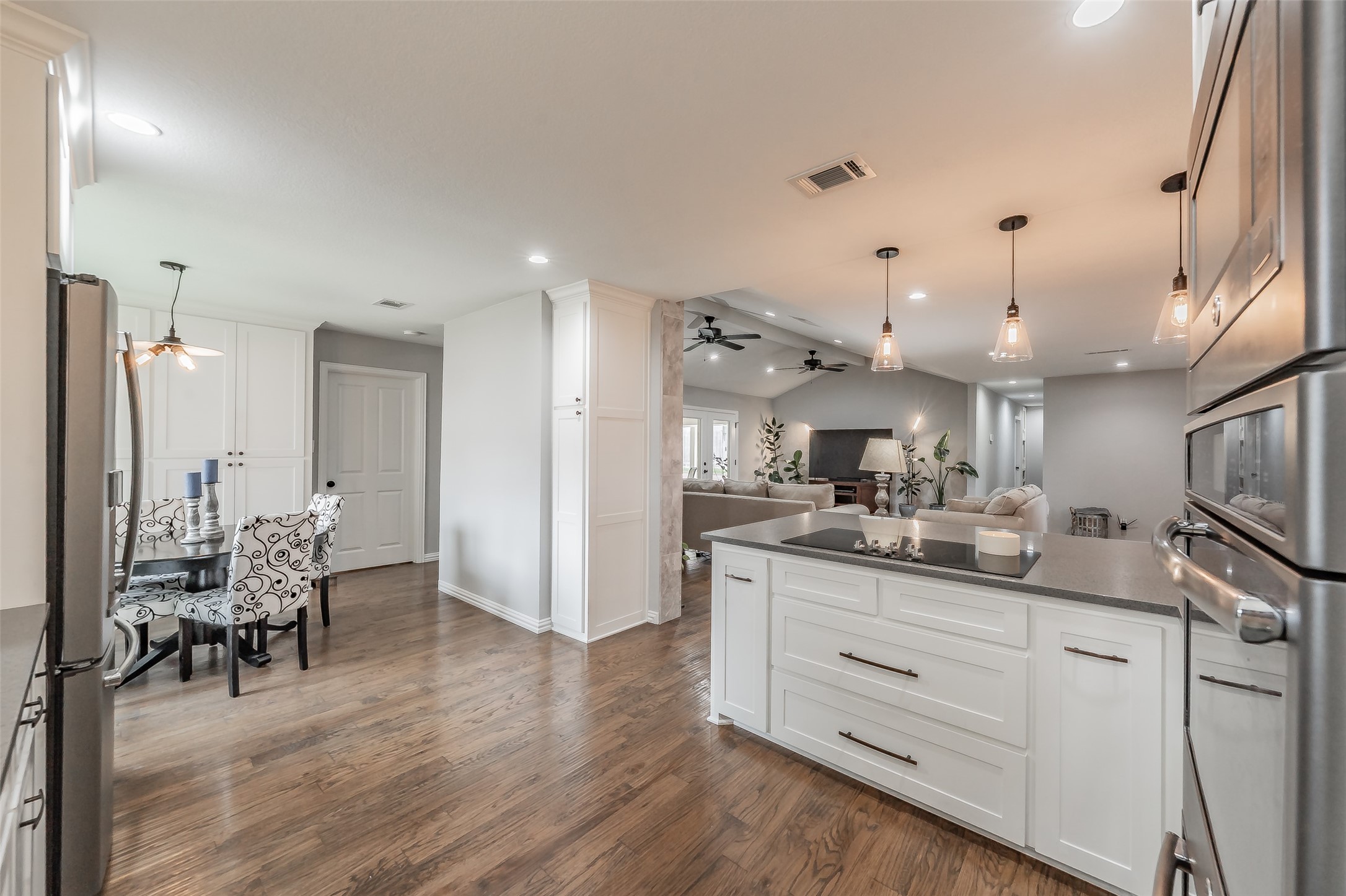 2872 Winterhaven Hurst TX 76054