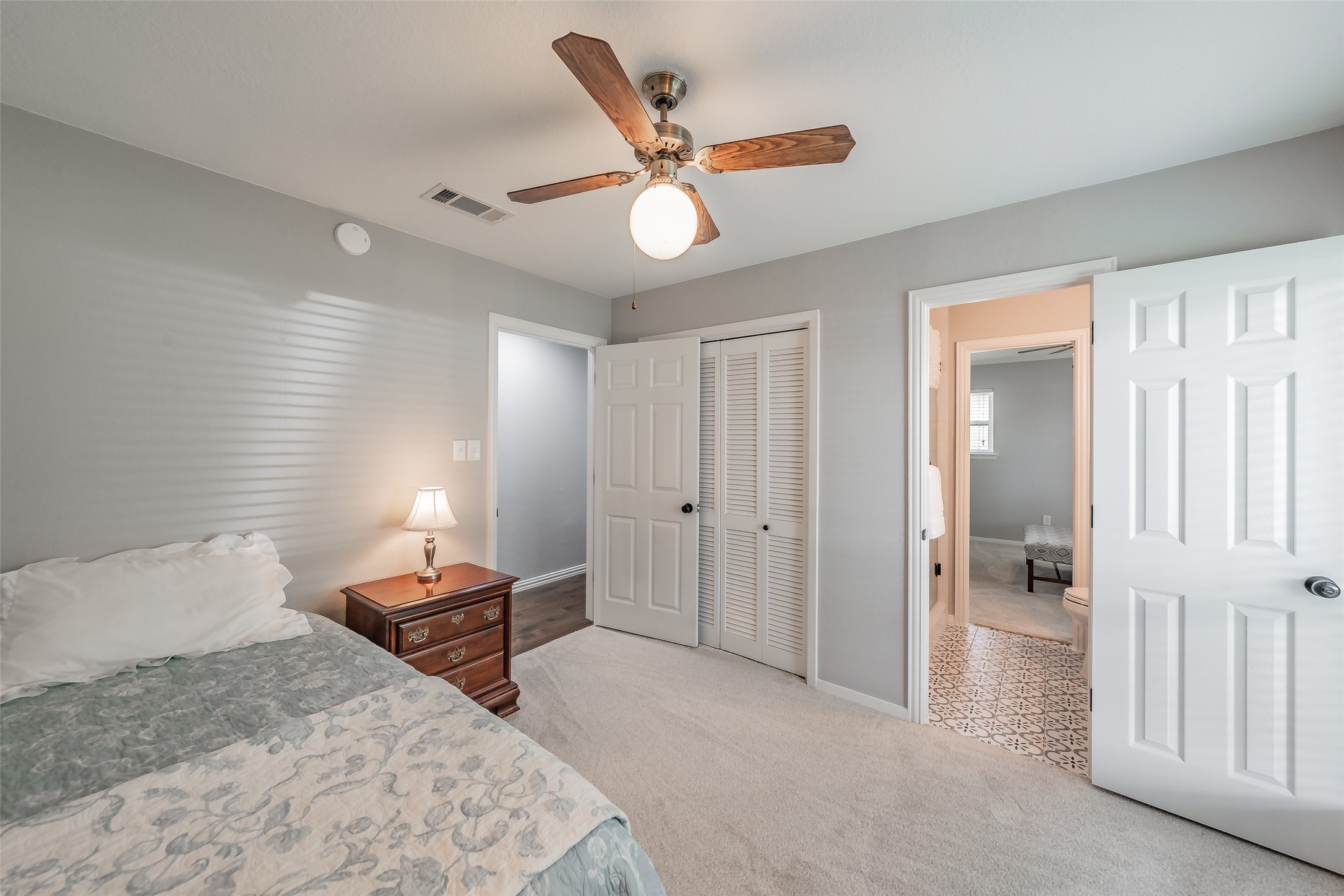 2872 Winterhaven Hurst TX 76054