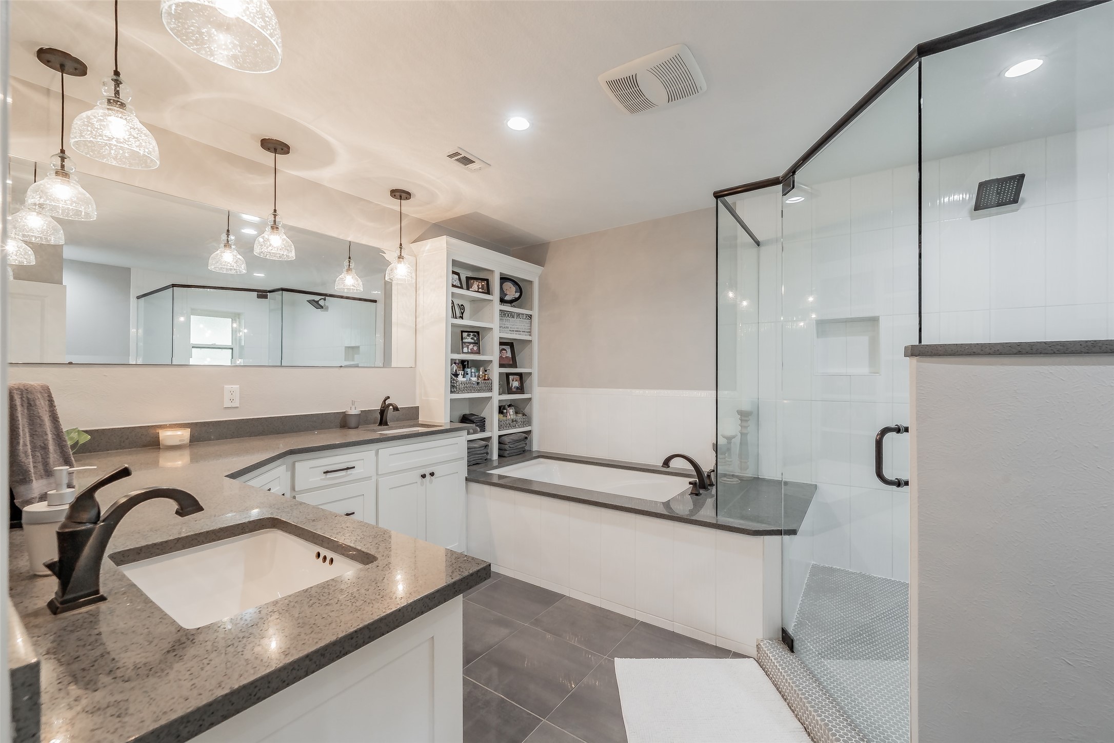 2872 Winterhaven Hurst TX 76054