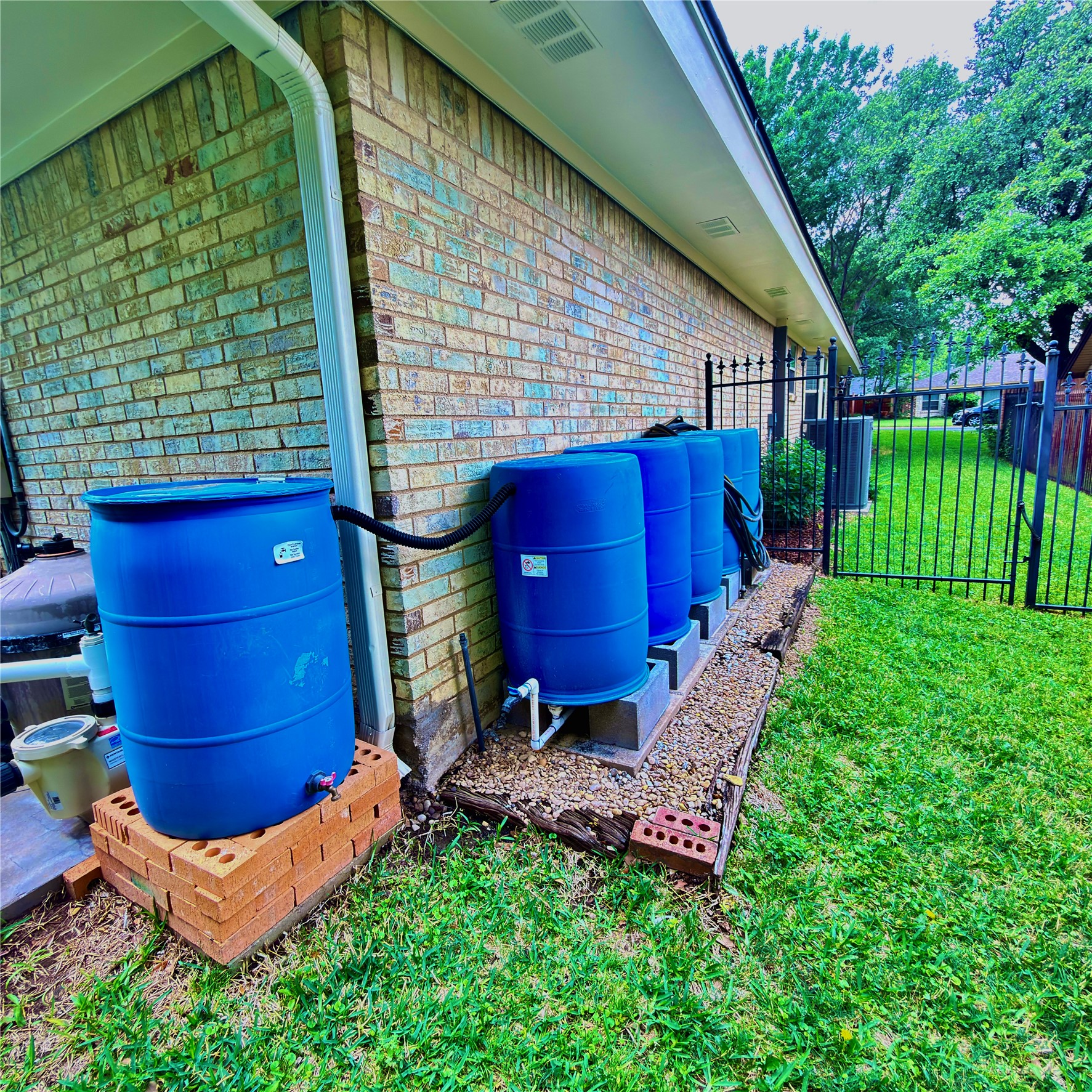 2872 Winterhaven Hurst TX 76054