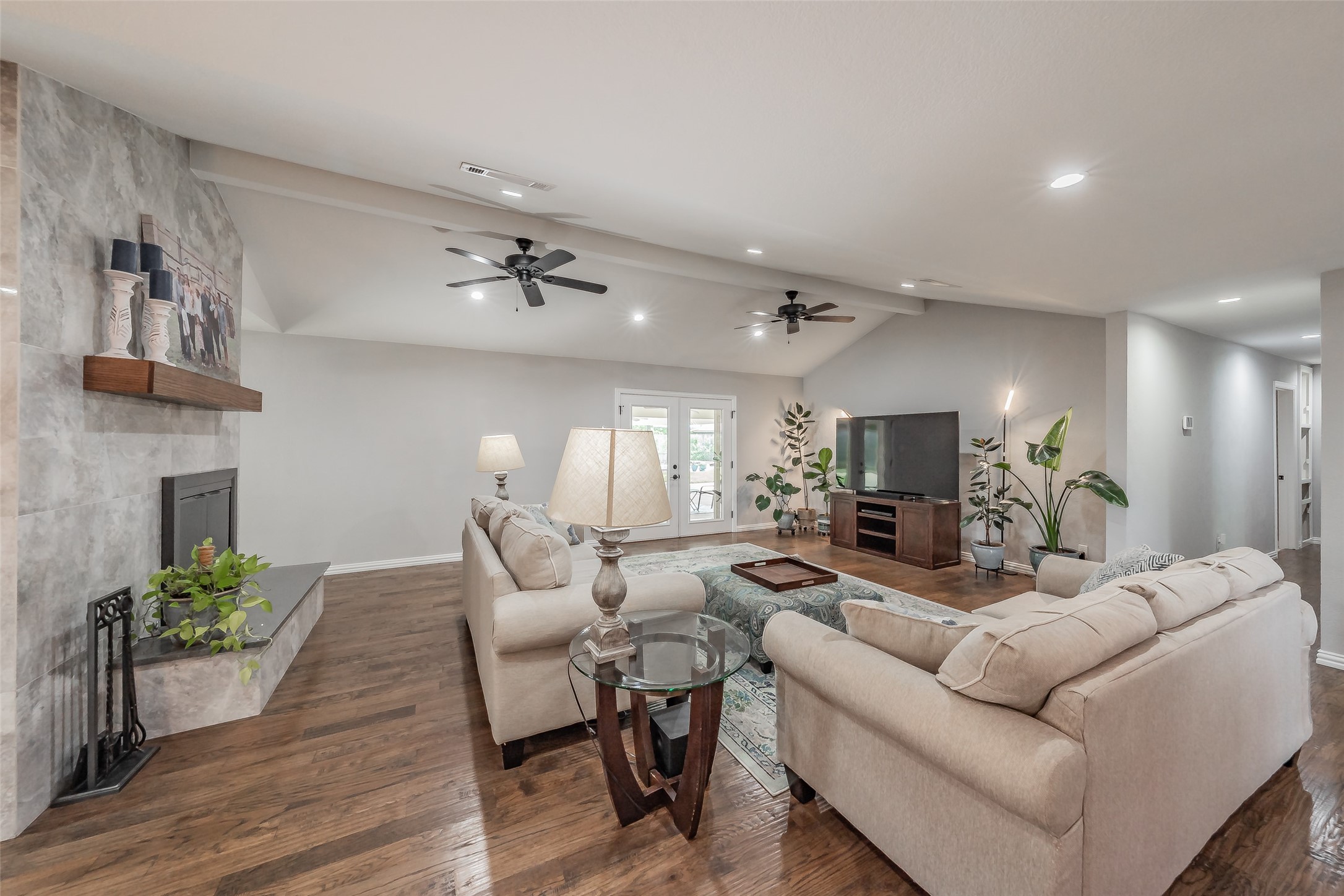 2872 Winterhaven Hurst TX 76054