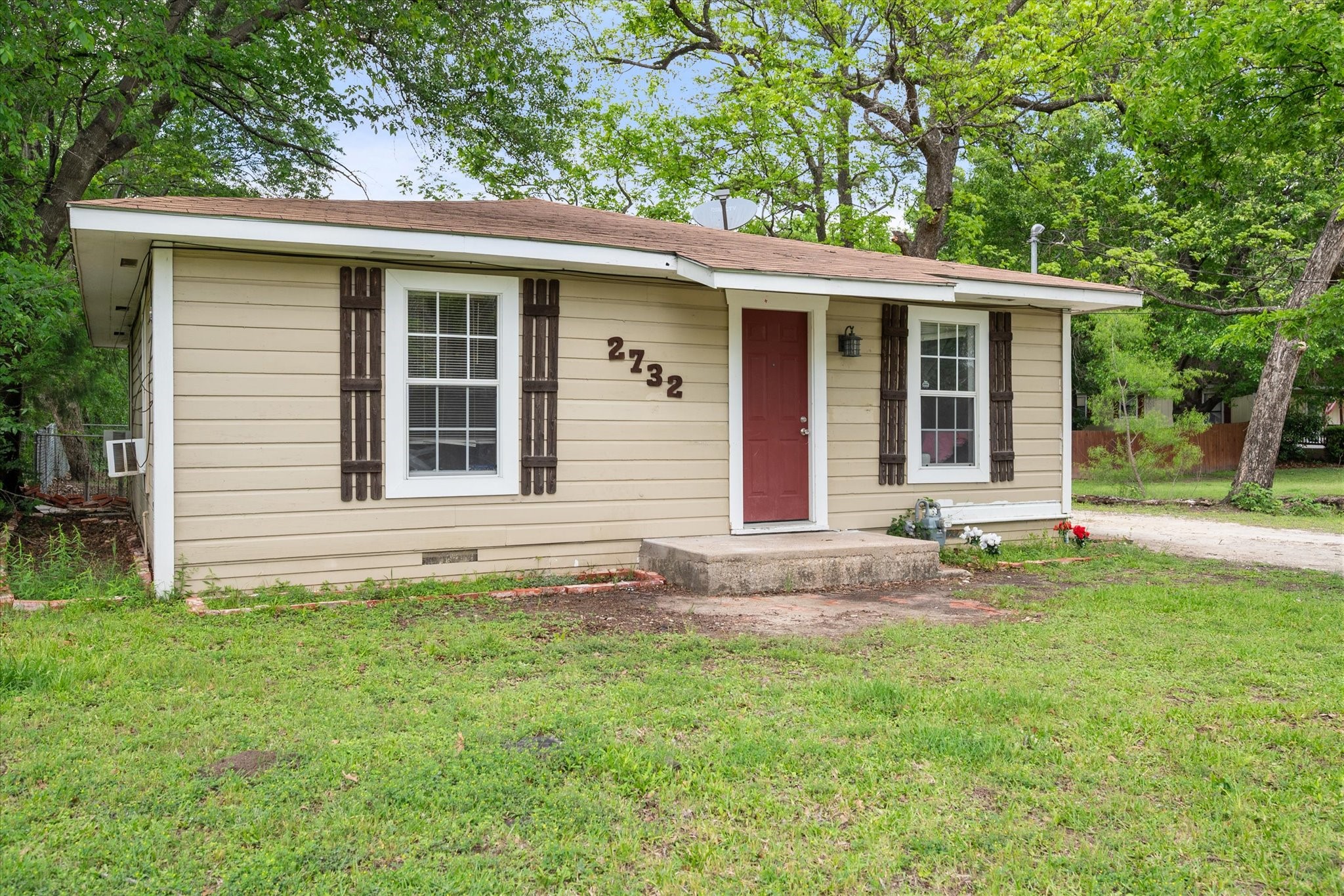 2732 W Collin Street Corsicana TX 75110