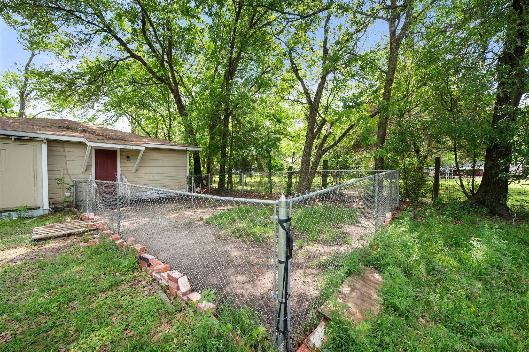 2732 W Collin Street Corsicana TX 75110