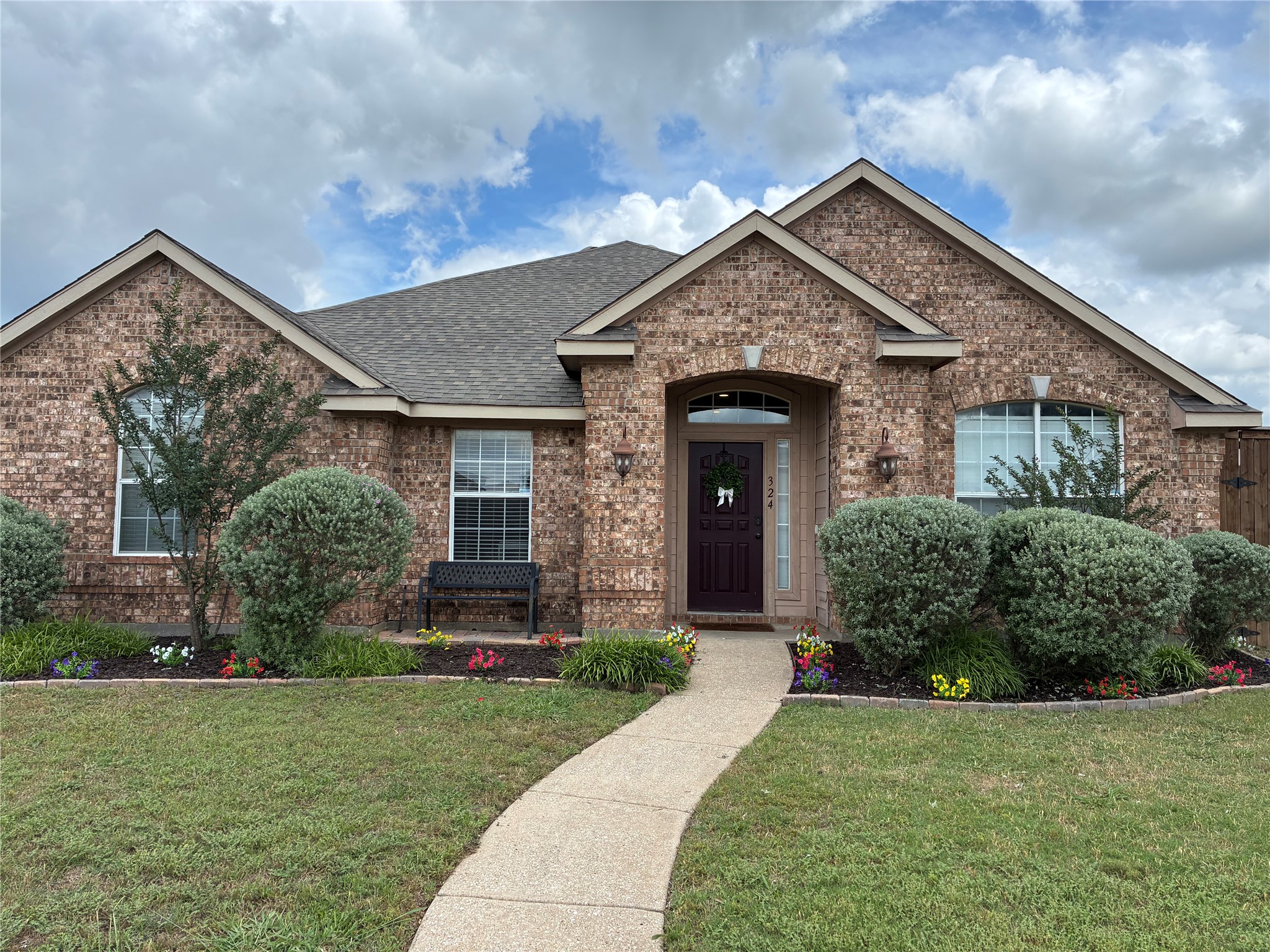 324 Teakwood Lane Cedar Hill TX 75104