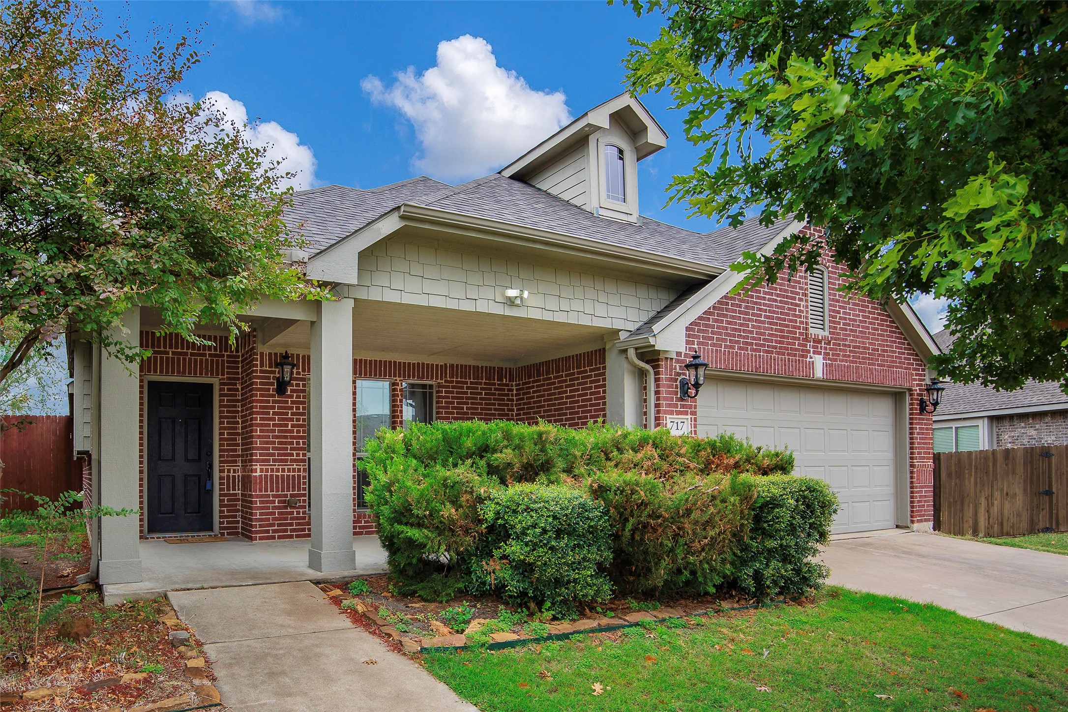 717 Chelsea Drive Midlothian TX 76065