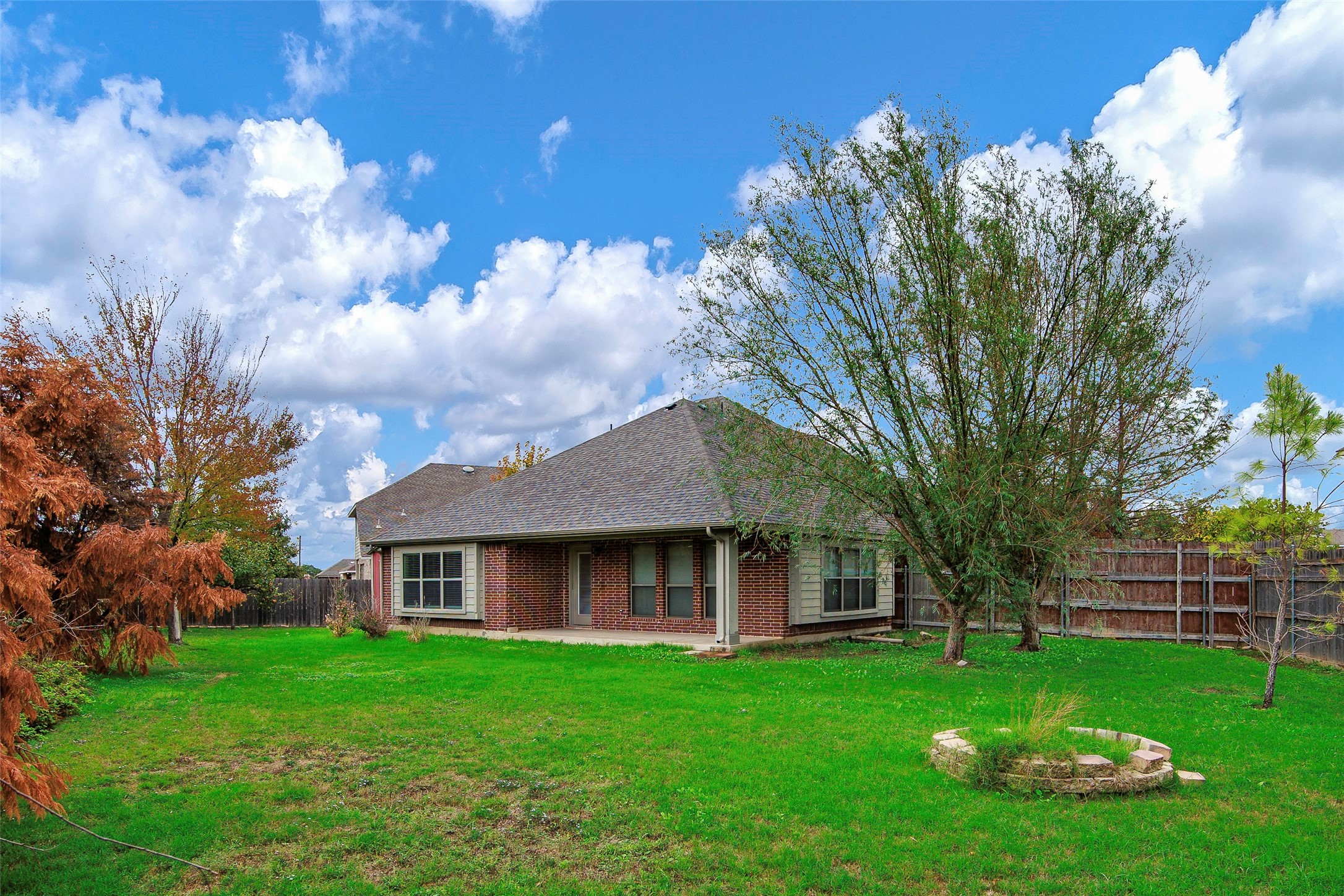 717 Chelsea Drive Midlothian TX 76065