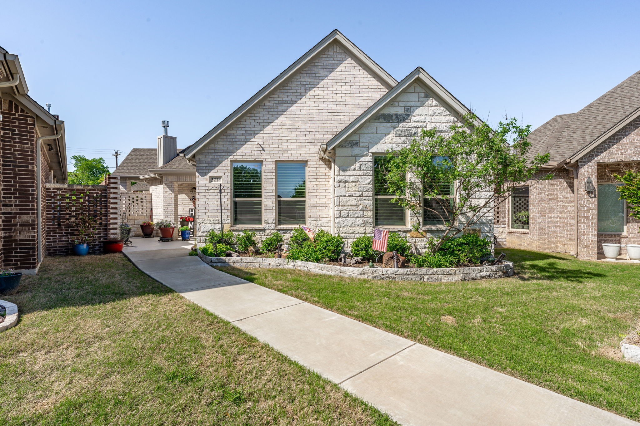 3218 Fountain Way Granbury TX 76049
