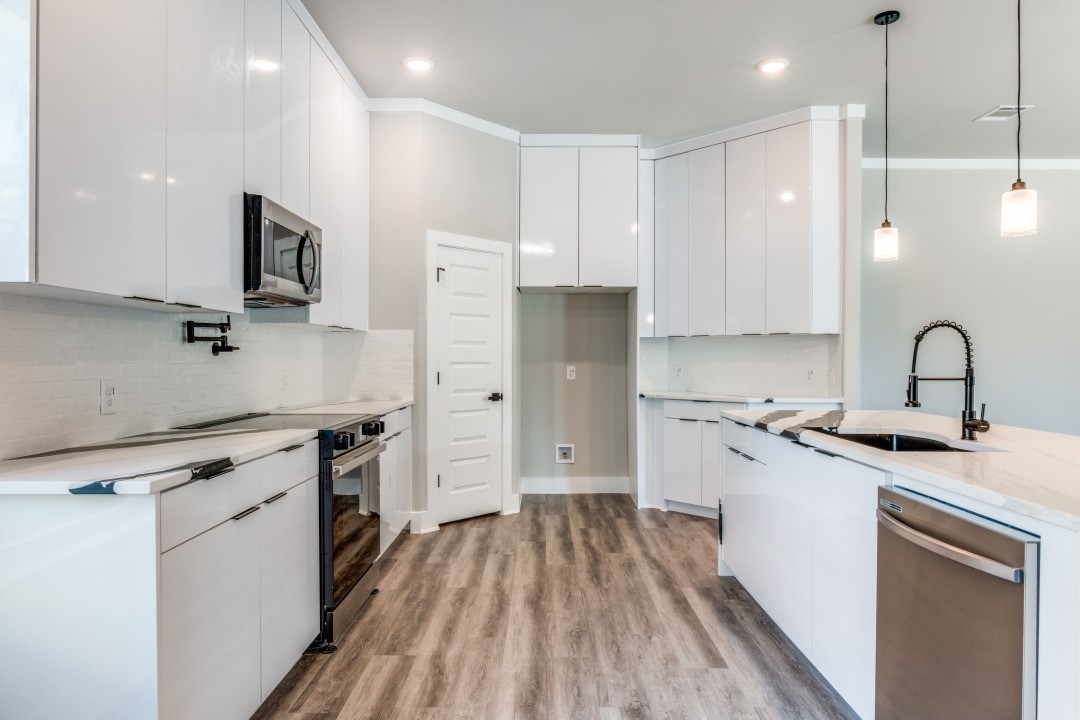 803 Rayenell Avenue Dallas TX 75217