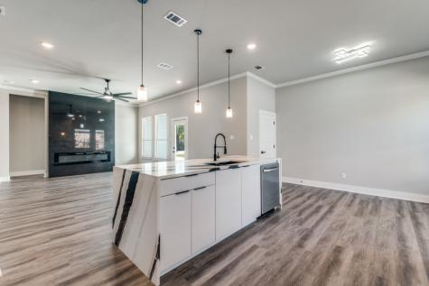 803 Rayenell Avenue Dallas TX 75217