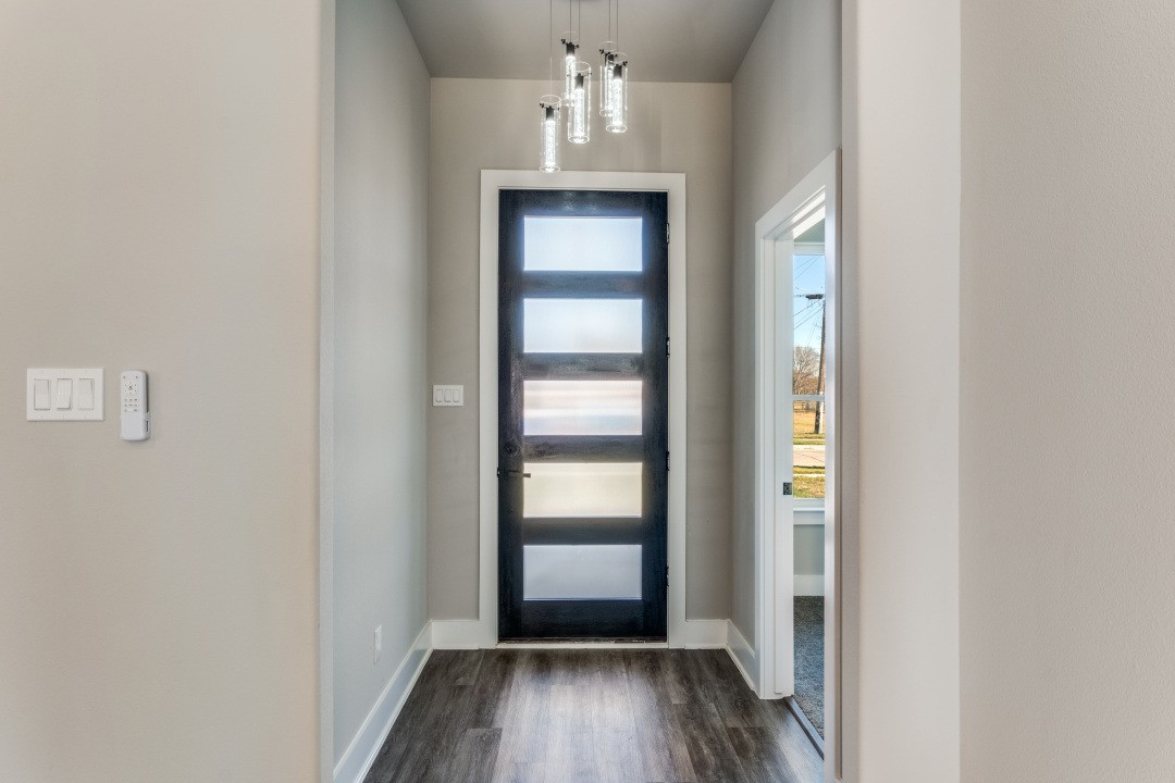 803 Rayenell Avenue Dallas TX 75217