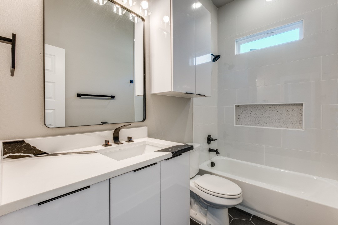 803 Rayenell Avenue Dallas TX 75217