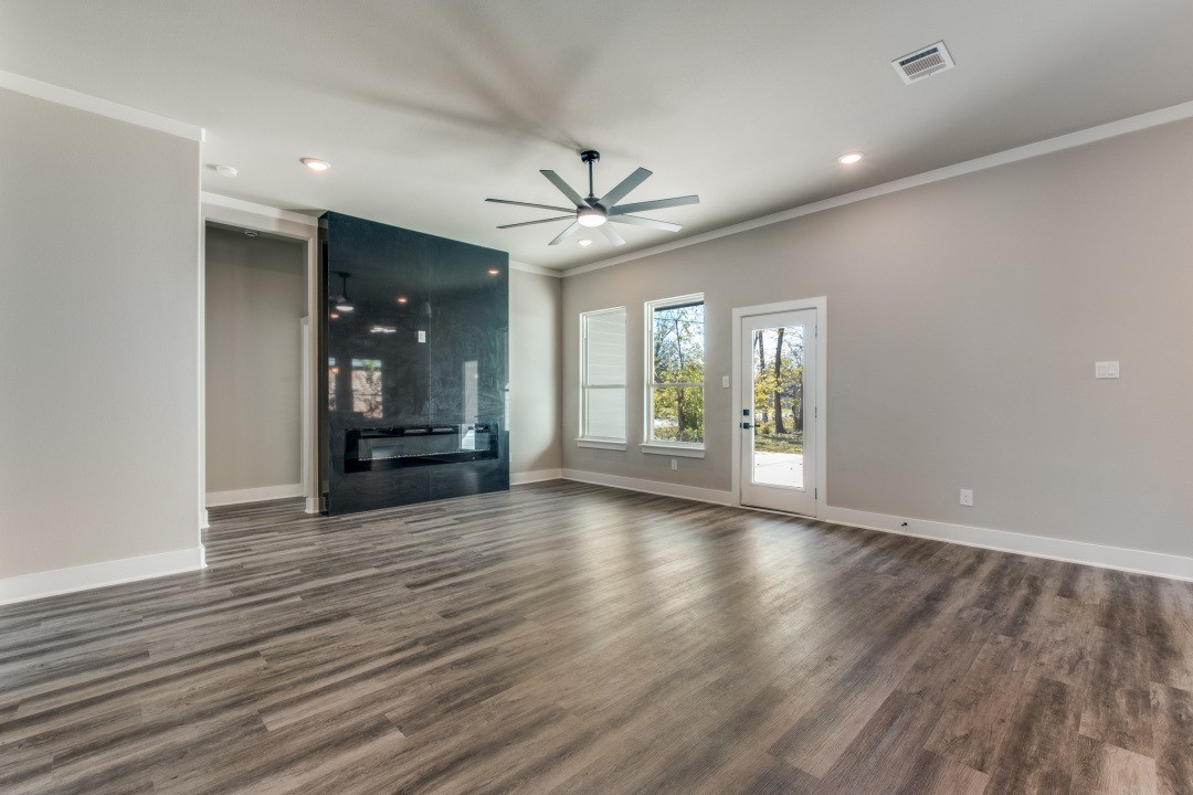 803 Rayenell Avenue Dallas TX 75217