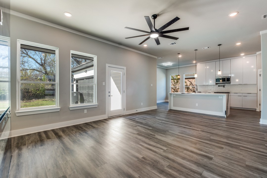 803 Rayenell Avenue Dallas TX 75217