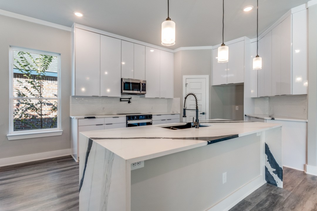 803 Rayenell Avenue Dallas TX 75217