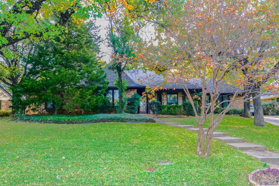 2305 Bradwood Court Arlington TX 76011