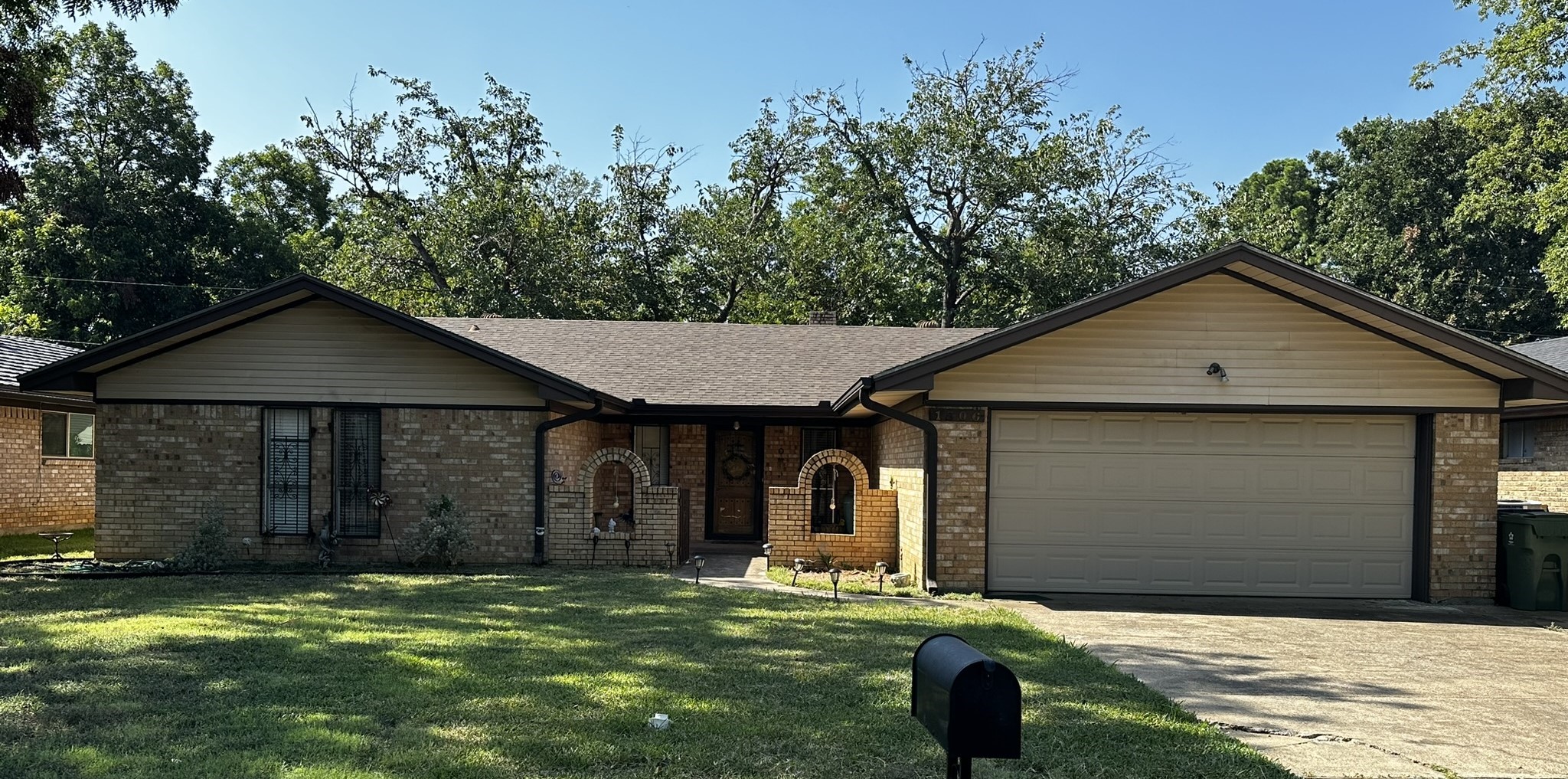1306 Ashbury Court Arlington TX 76015