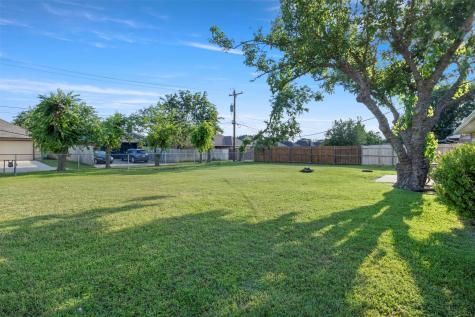 106 Wayne Drive Sanger TX 76266