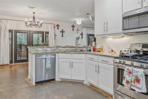 220 Rs County Road 4263 Emory TX 75440