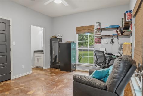 220 Rs County Road 4263 Emory TX 75440
