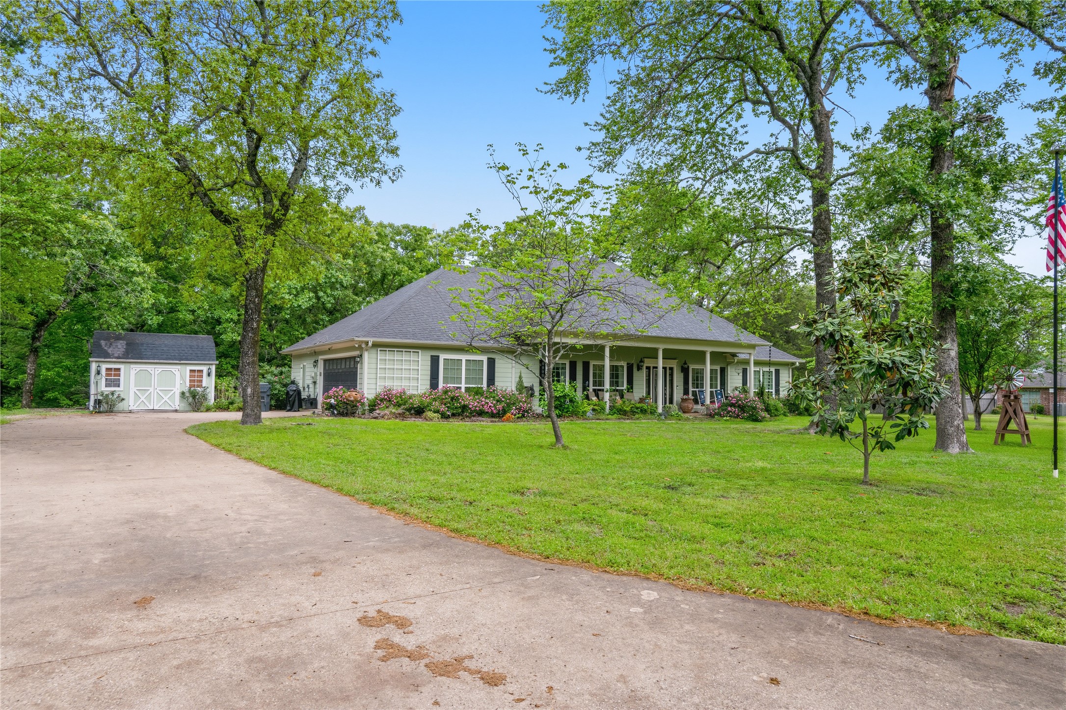 220 Rs County Road 4263 Emory TX 75440