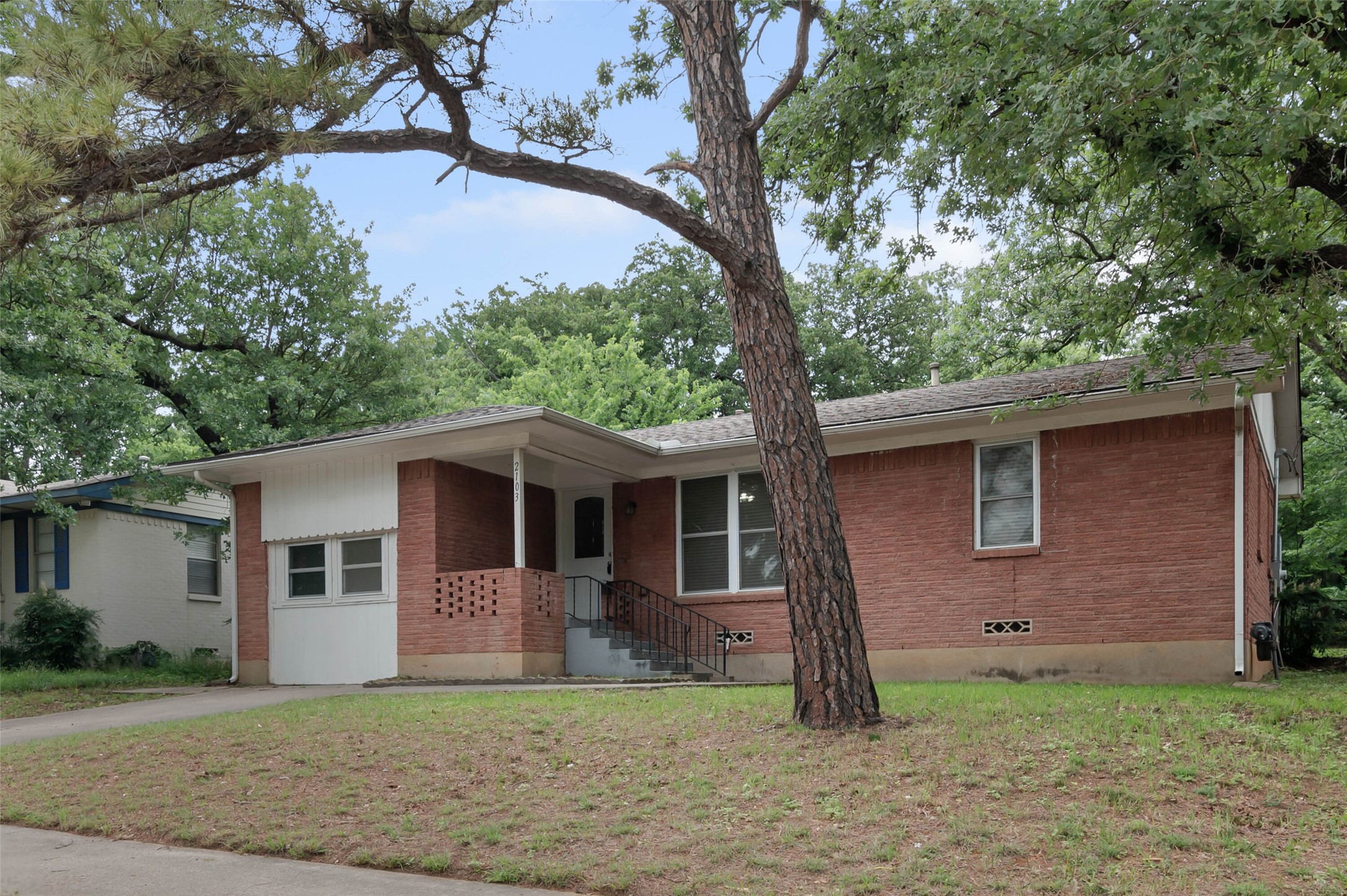 2103 Mercedes Road Denton TX 76205
