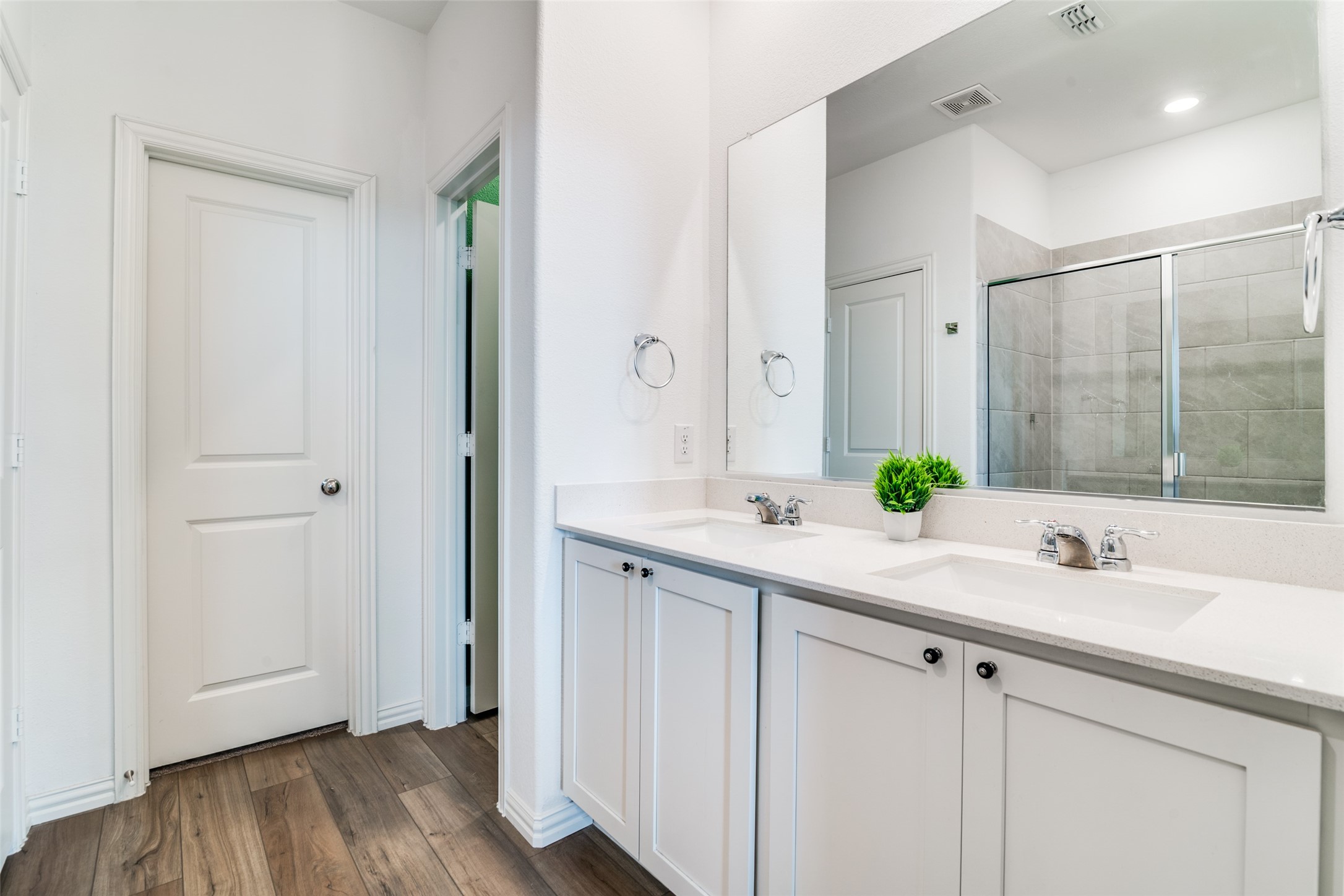 1042 Manuel Drive Fate TX 75087