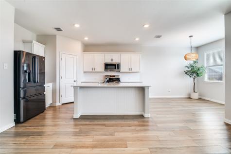 1042 Manuel Drive Fate TX 75087