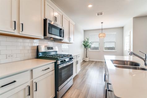 1042 Manuel Drive Fate TX 75087