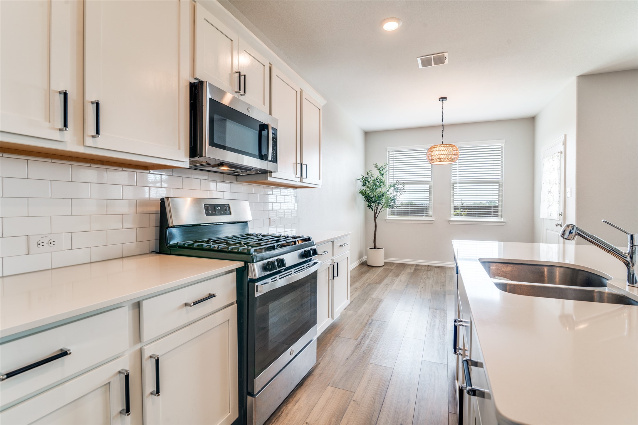 1042 Manuel Drive Fate TX 75087