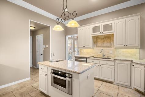 1207 Mallard Way Granbury TX 76048