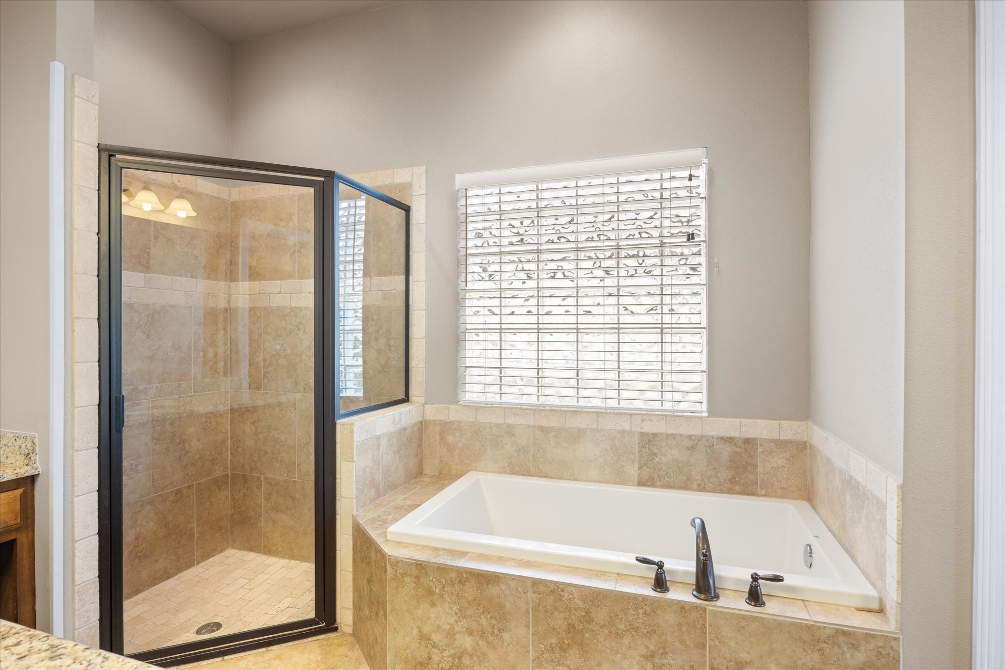 1207 Mallard Way Granbury TX 76048