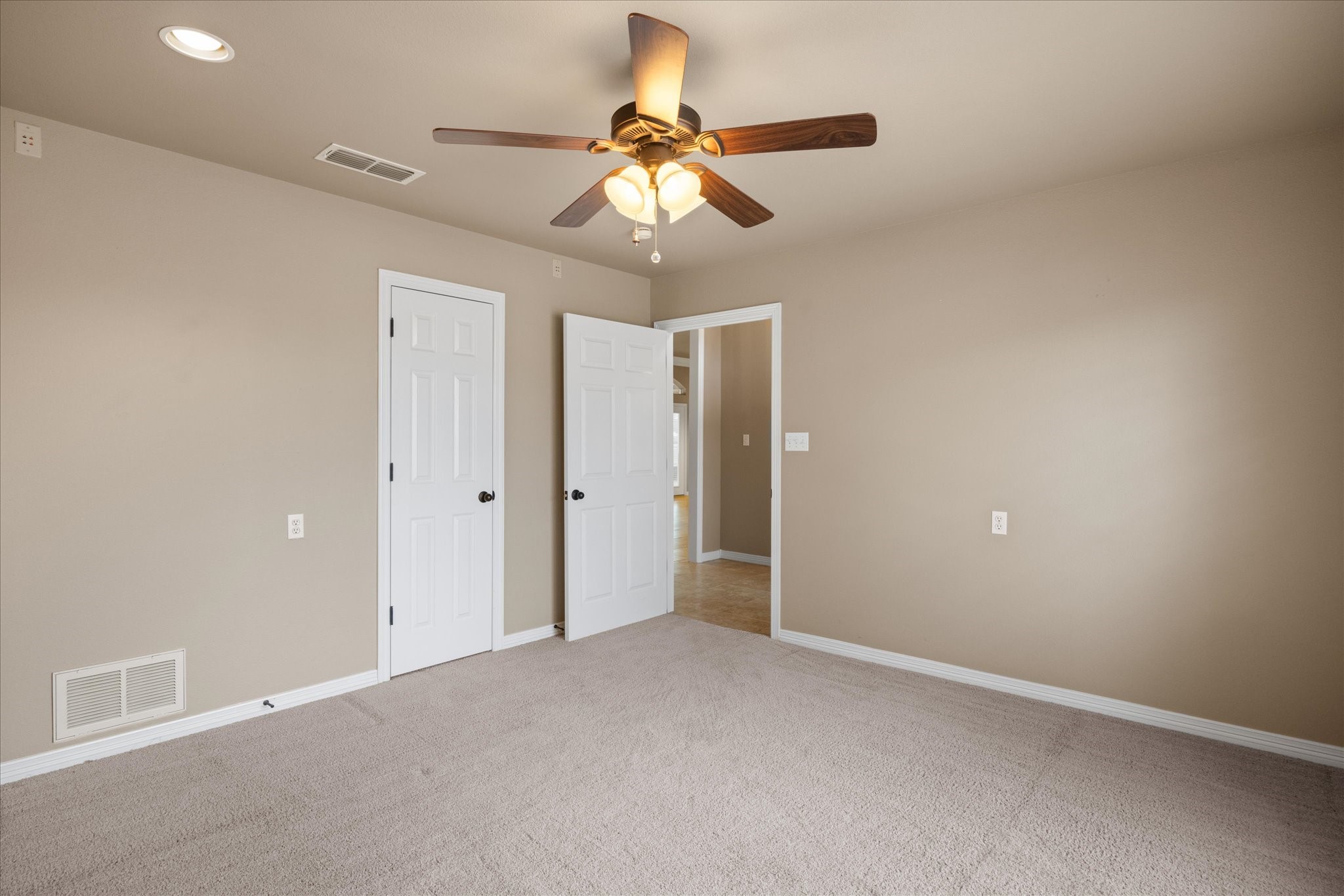 1207 Mallard Way Granbury TX 76048