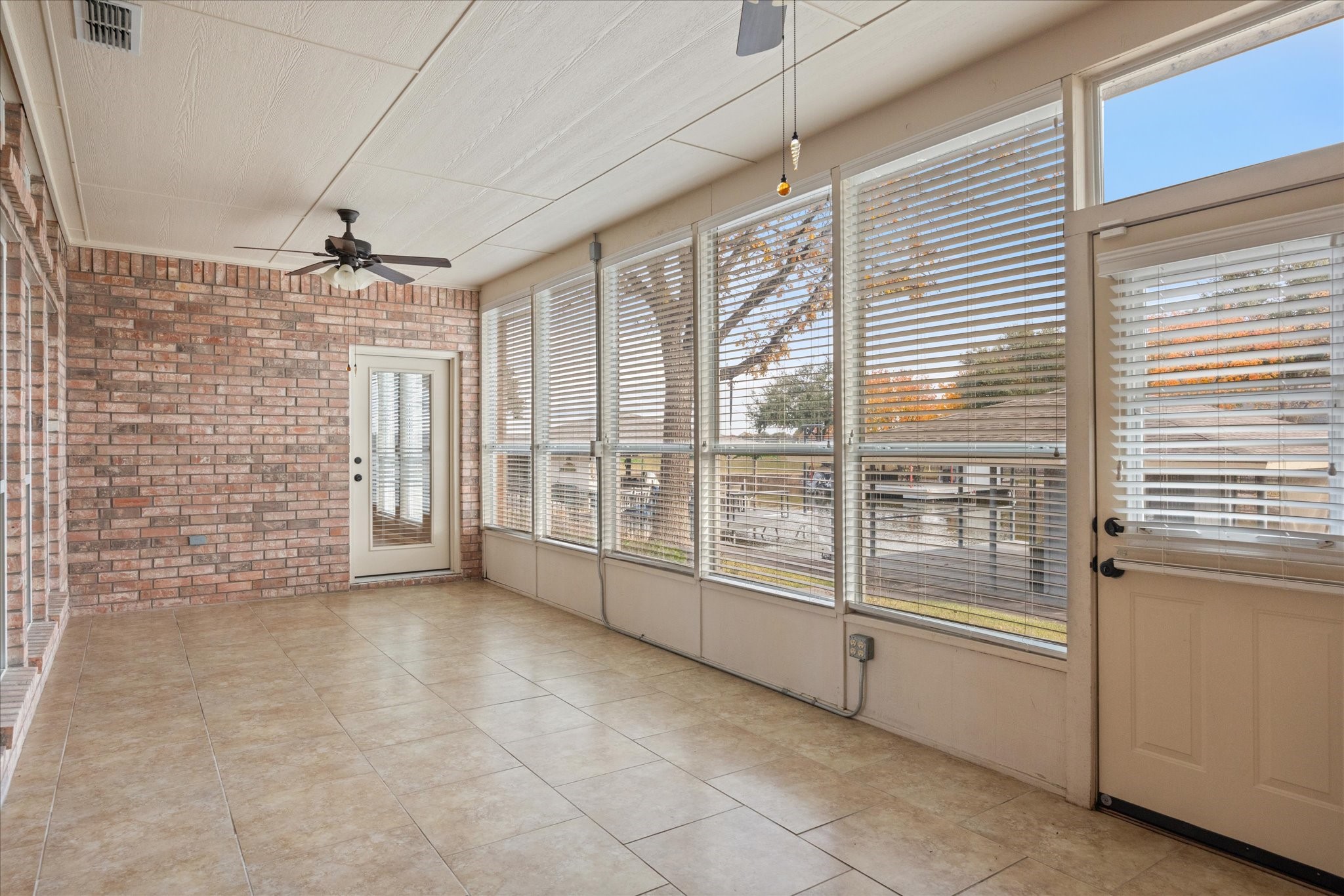 1207 Mallard Way Granbury TX 76048