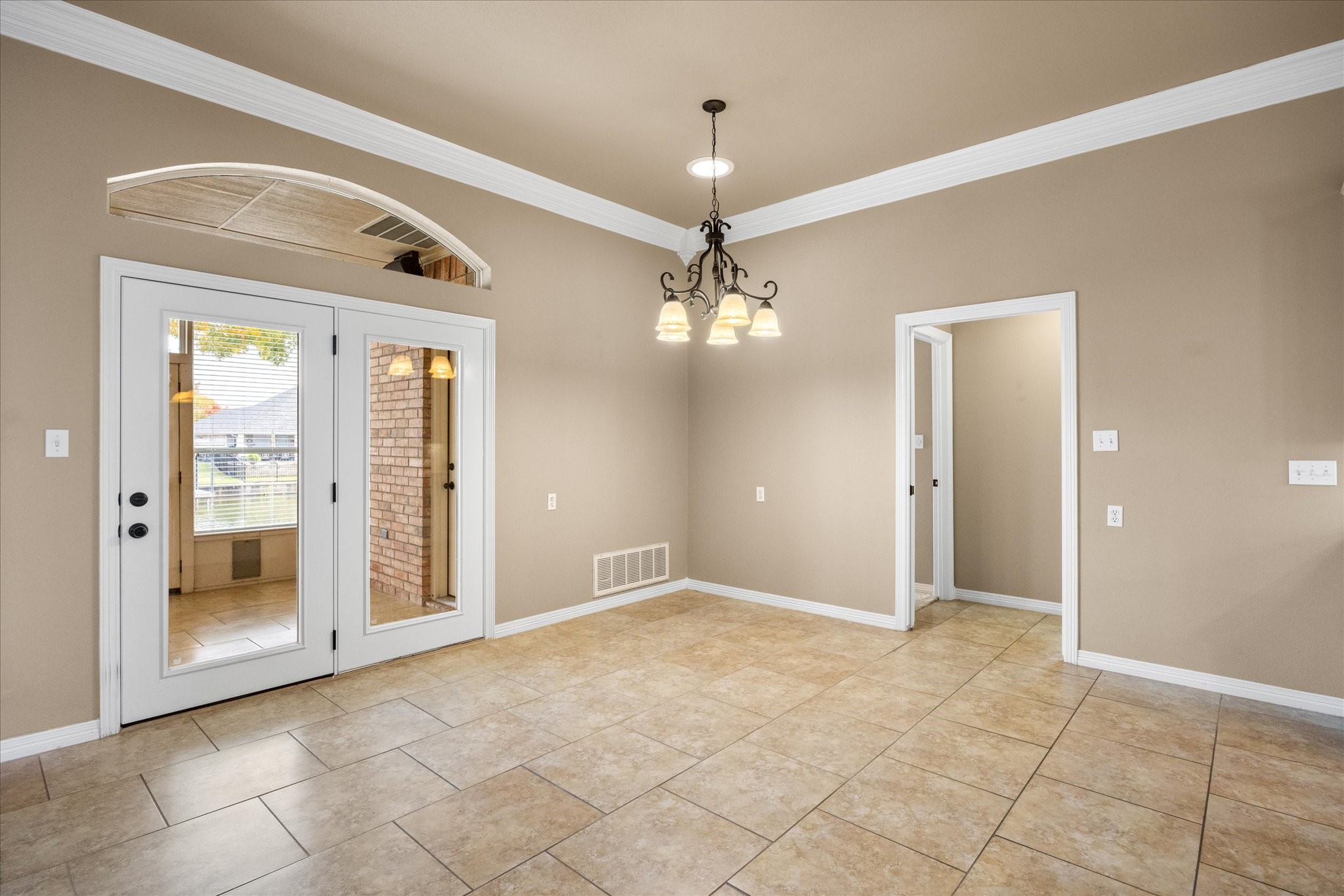 1207 Mallard Way Granbury TX 76048