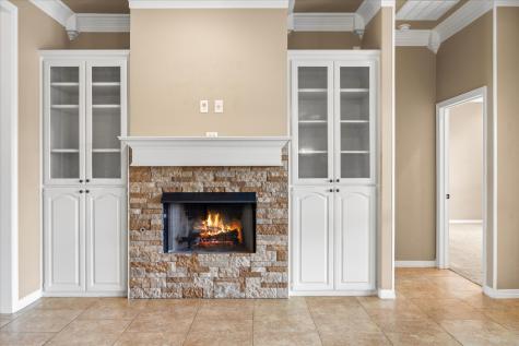 1207 Mallard Way Granbury TX 76048
