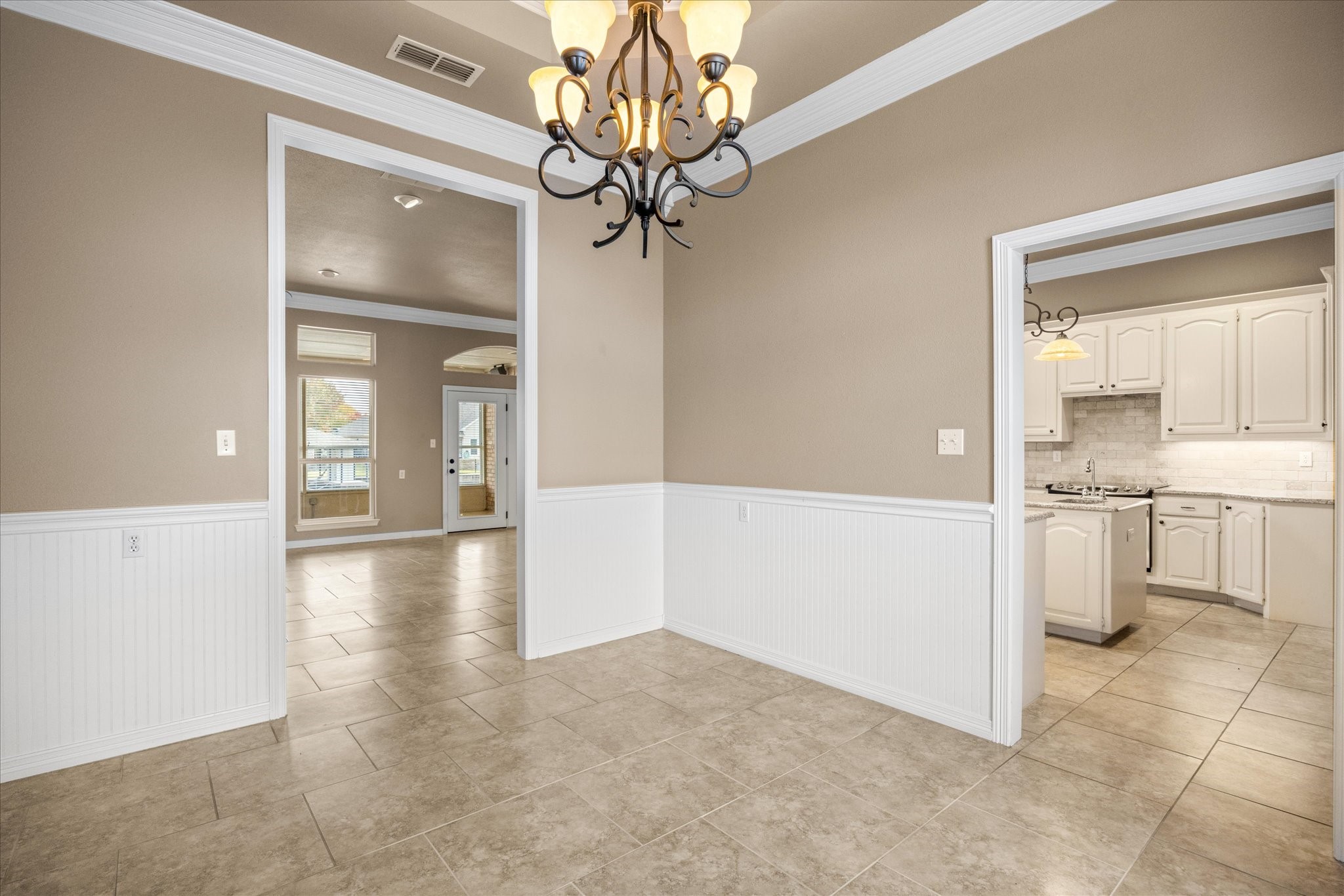 1207 Mallard Way Granbury TX 76048