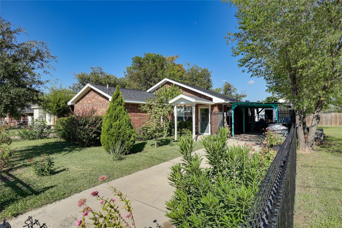 3423 Pueblo Street Dallas TX 75212