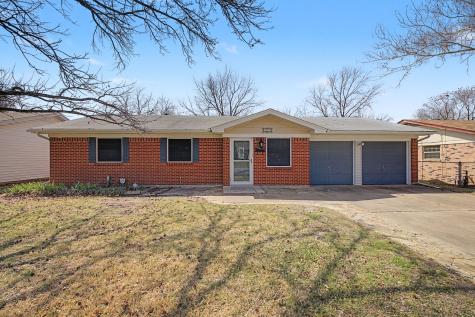 313 NW Jayellen Avenue Burleson TX 76028