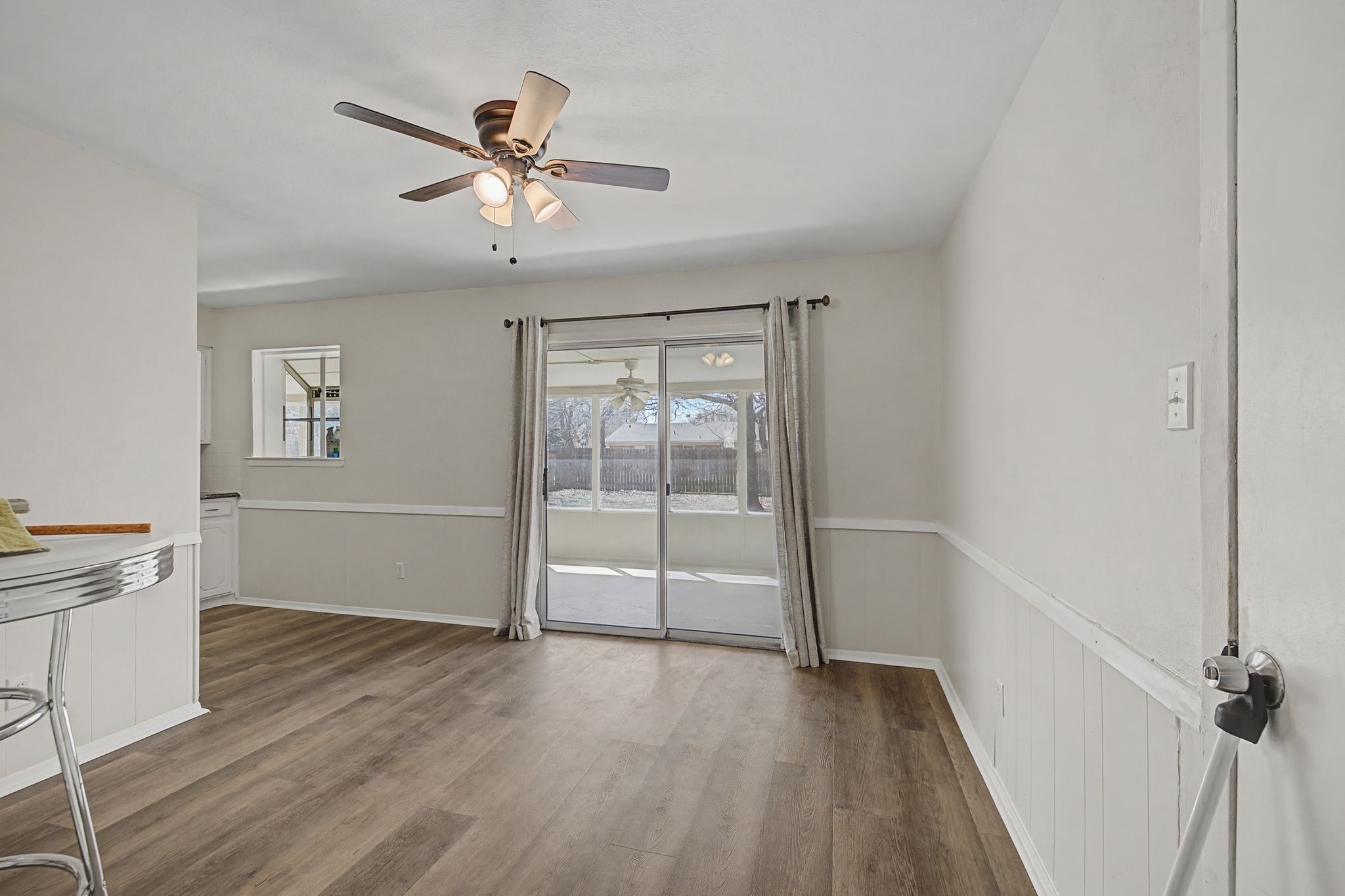 313 NW Jayellen Avenue Burleson TX 76028