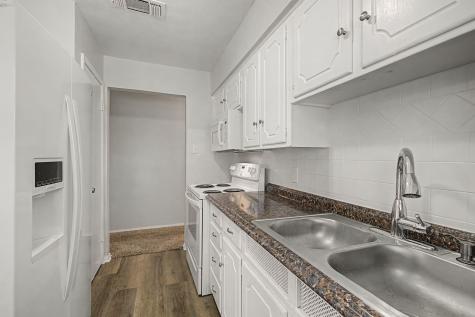313 NW Jayellen Avenue Burleson TX 76028